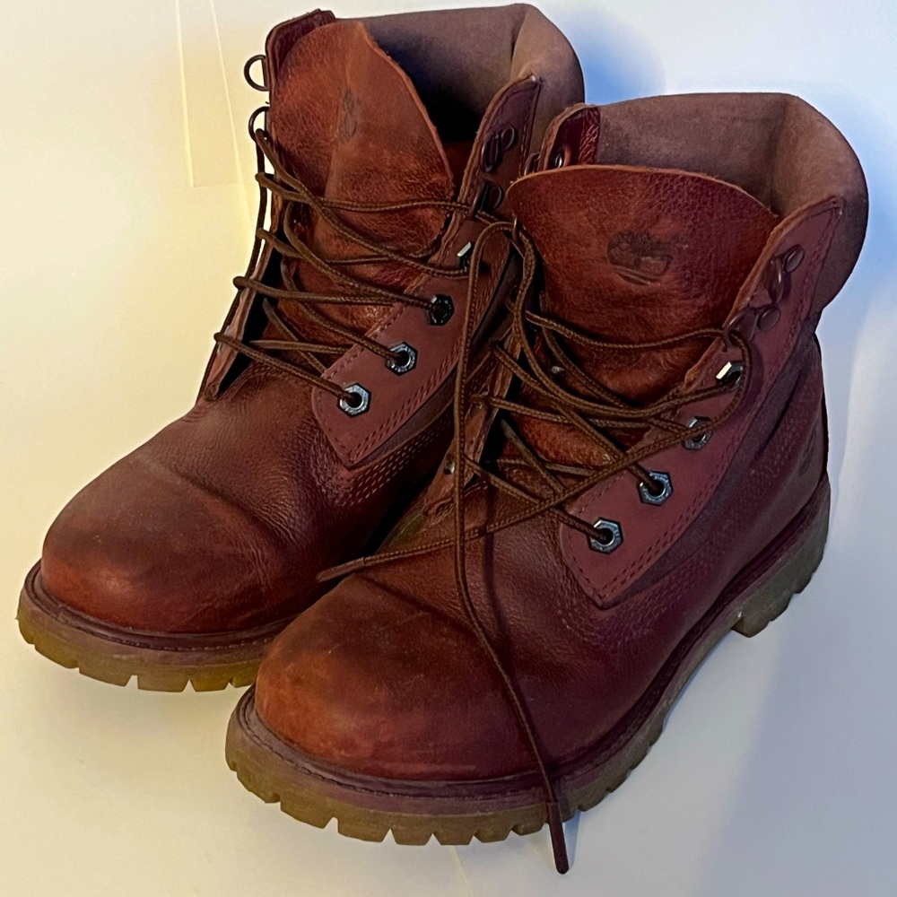 Burgundy Timberland Hikingboots - Size 8 Canada